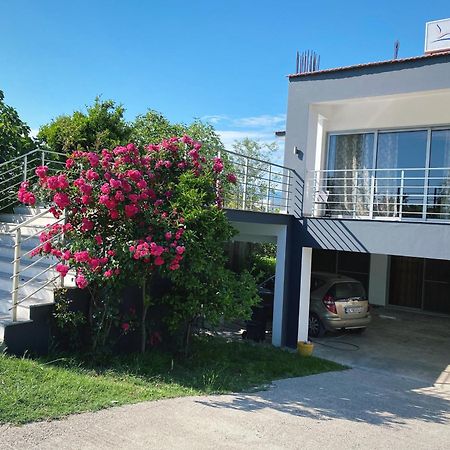 Leli Apartments Улцинь Экстерьер фото