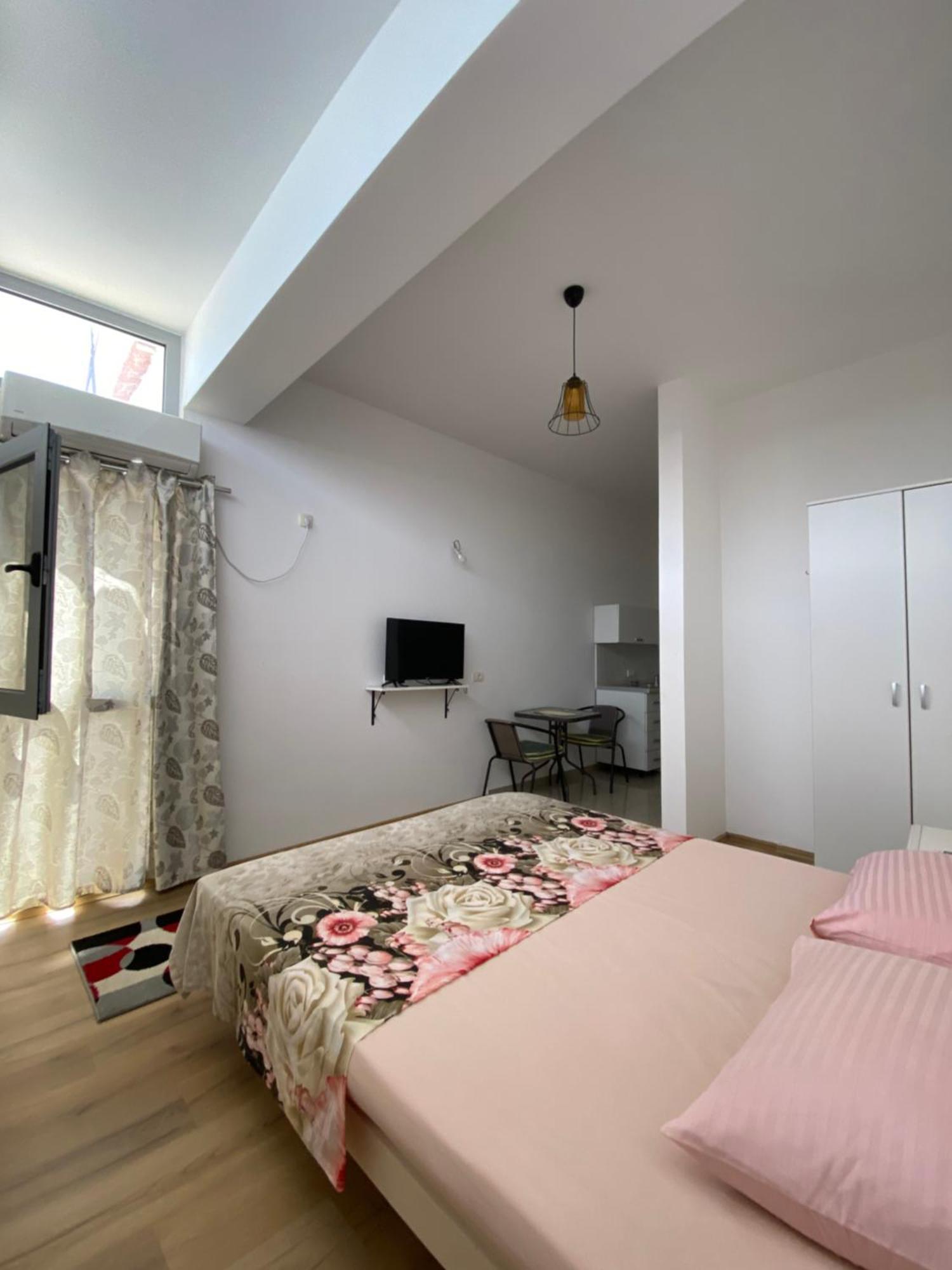 Leli Apartments Улцинь Экстерьер фото