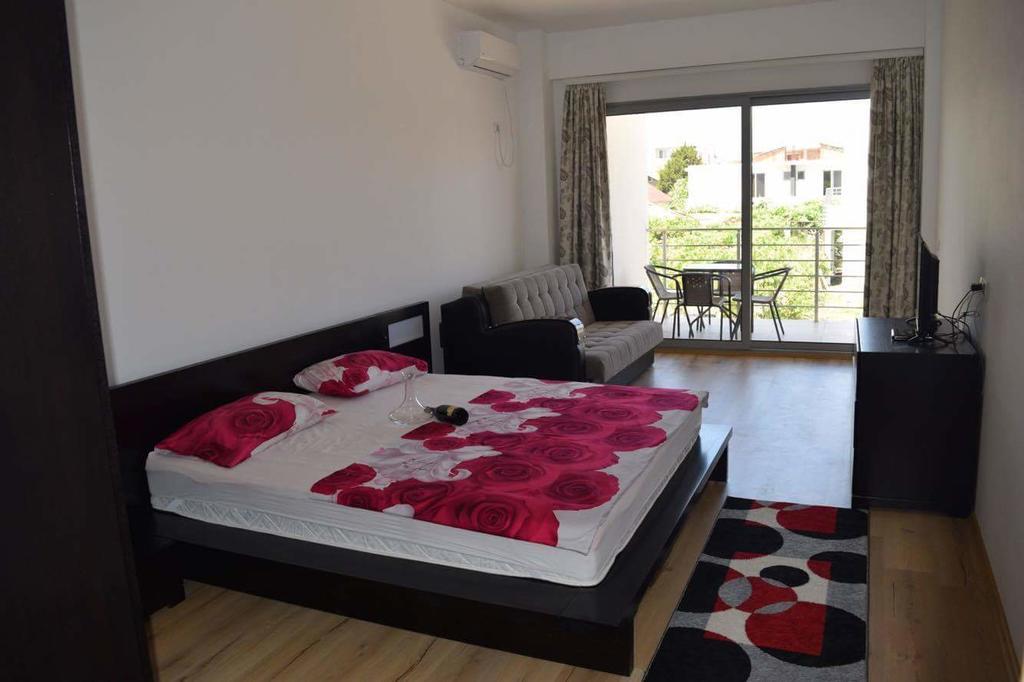 Leli Apartments Улцинь Экстерьер фото