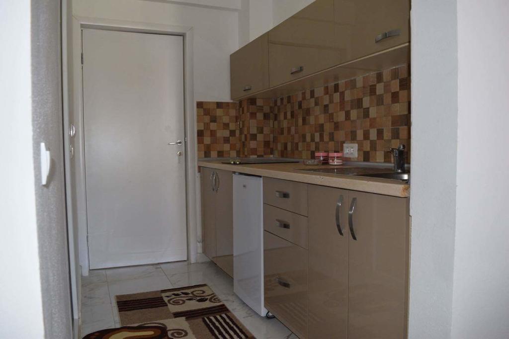 Leli Apartments Улцинь Экстерьер фото